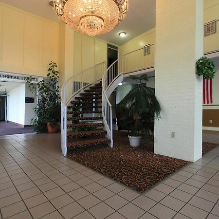 Americas Best Value Inn 牛顿 内观 照片