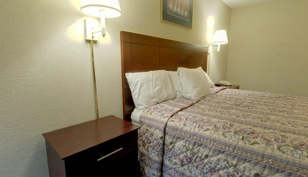 Americas Best Value Inn 牛顿 客房 照片