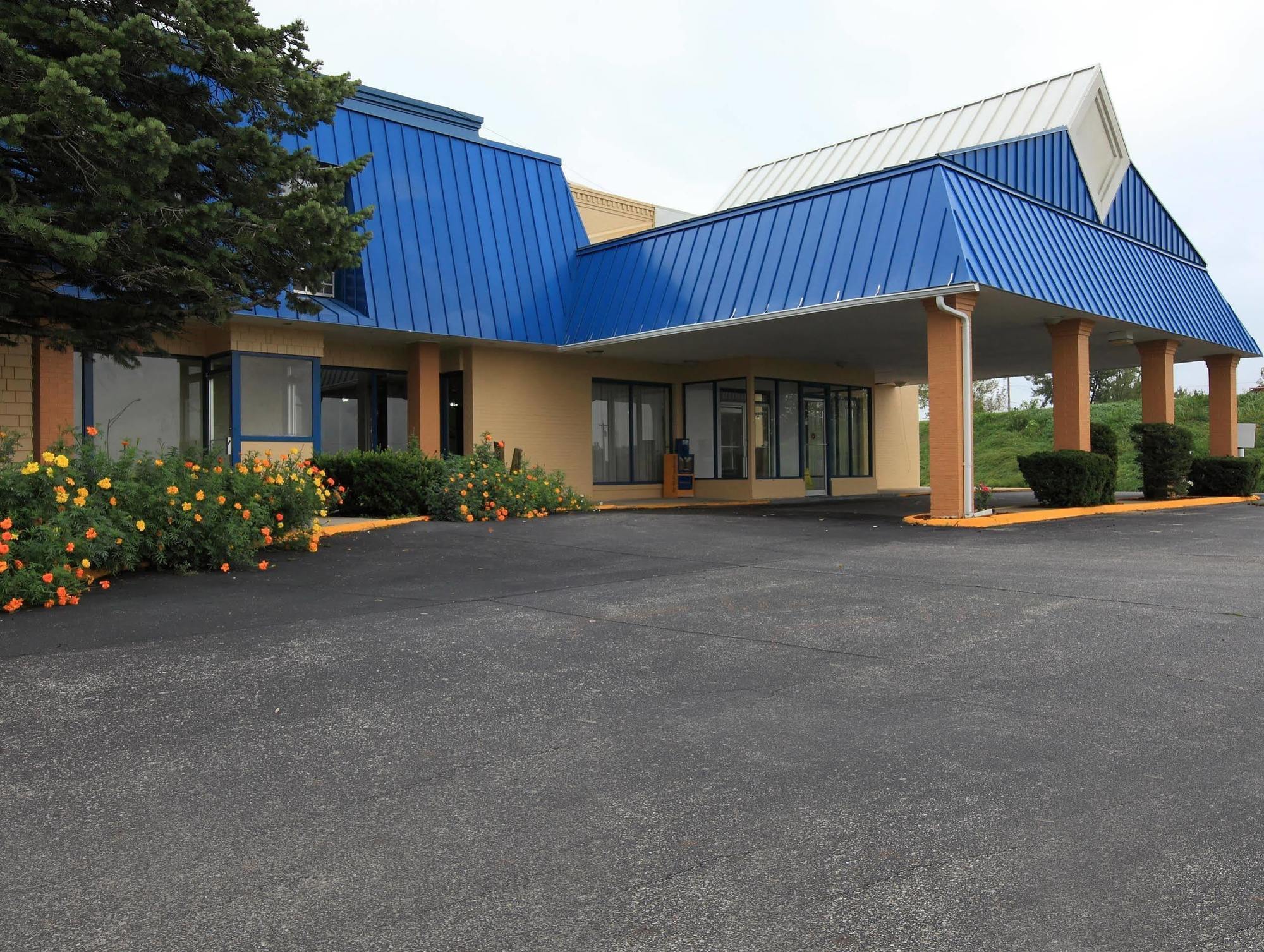 Americas Best Value Inn 牛顿 外观 照片