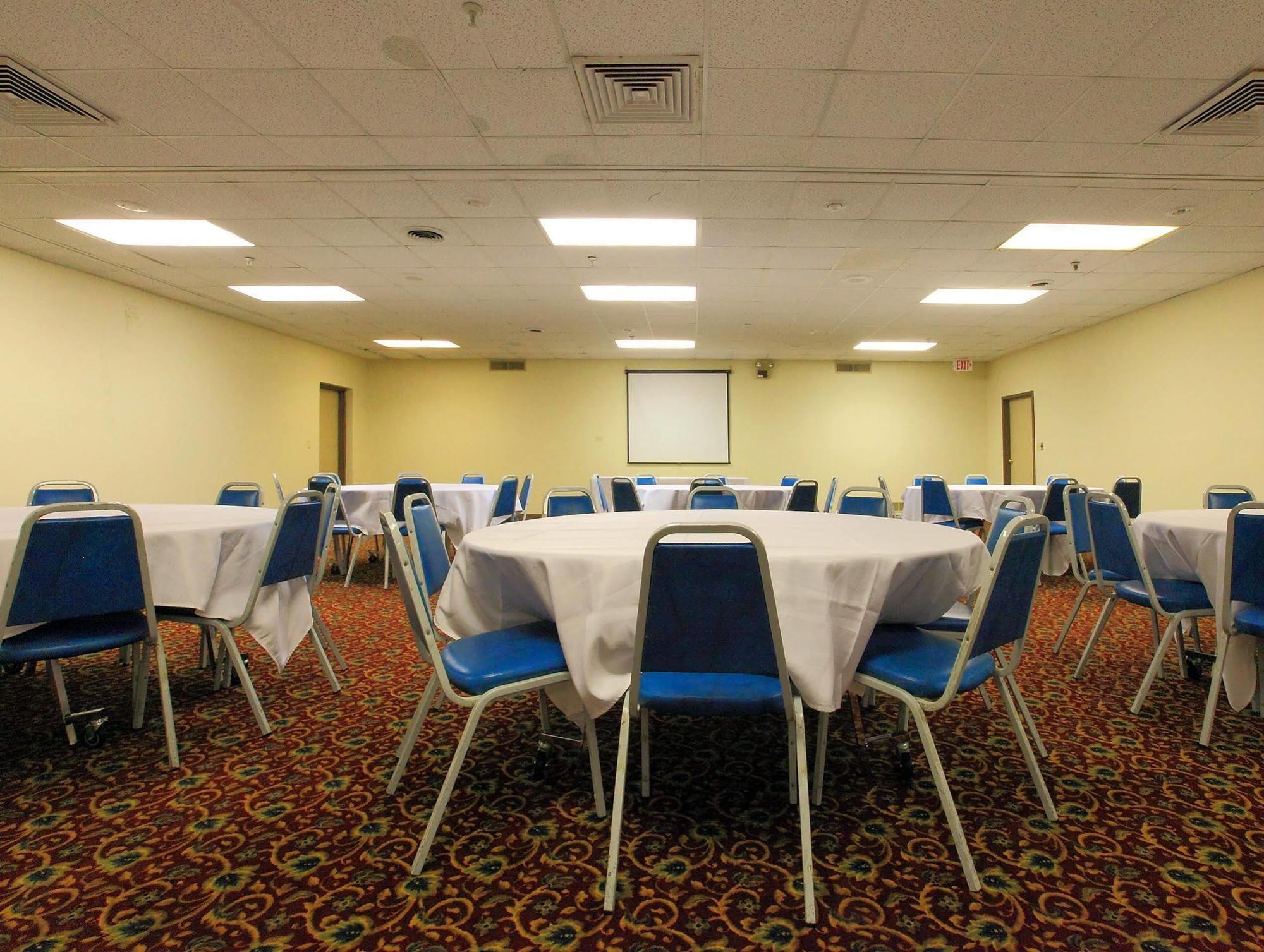 Americas Best Value Inn 牛顿 外观 照片